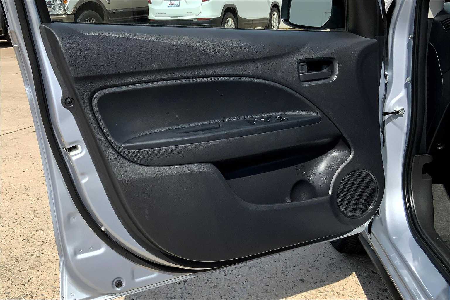 2024 Mitsubishi Mirage G4 LE photo 21