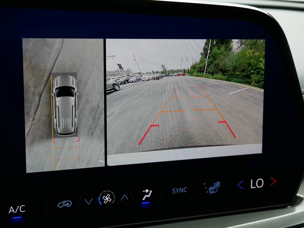 2024 Chevrolet Traverse photo 24