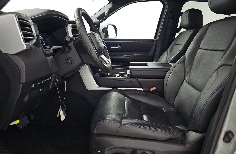 2024 Toyota Tundra Platinum CrewMax photo 6