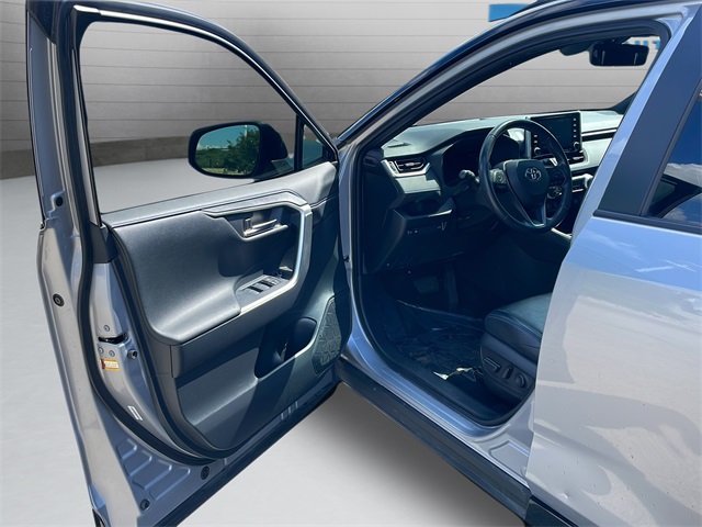 2019 Toyota RAV4 Hybrid XSE photo 39