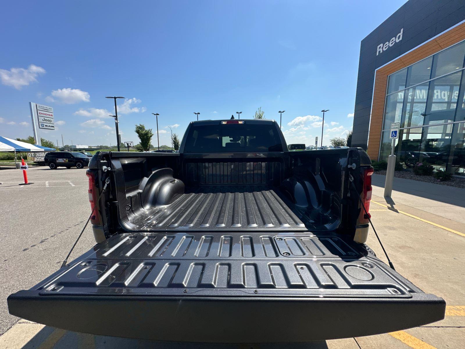 2026 Ram 1500 Laramie photo 3