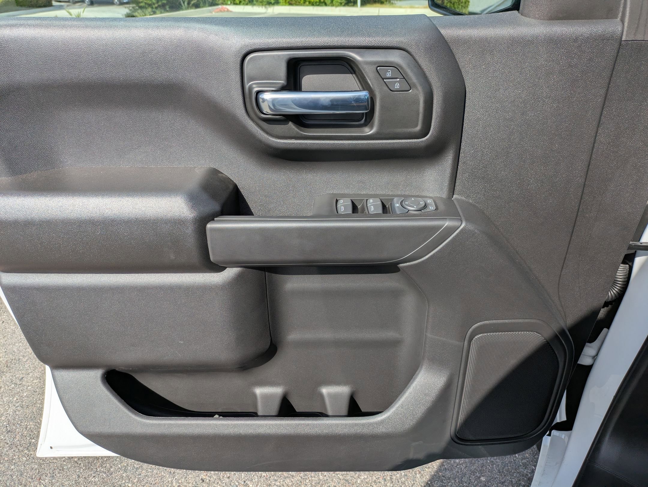 2025 Chevrolet Silverado 1500 Custom photo 24
