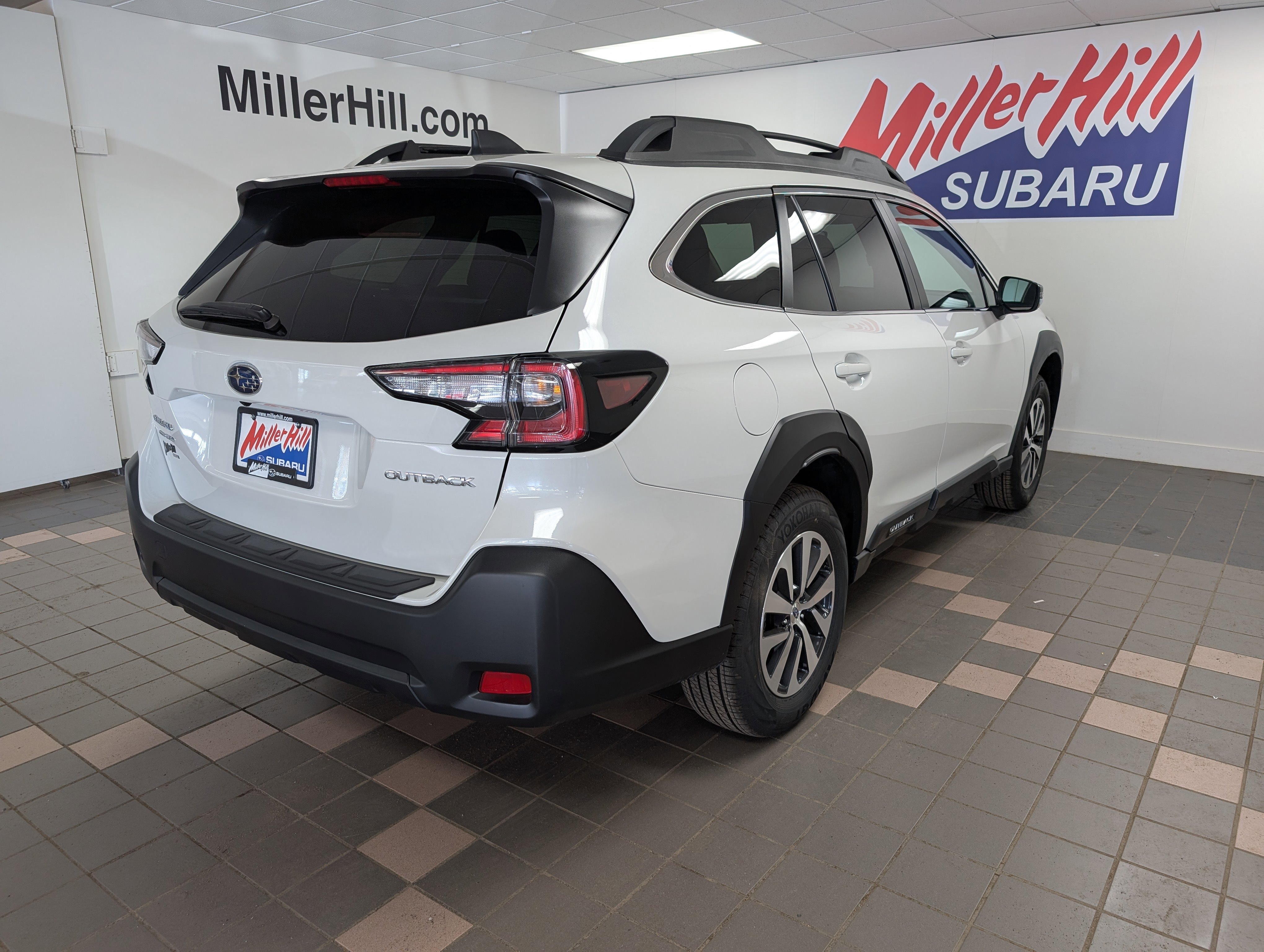 2025 Subaru Outback Premium photo 7
