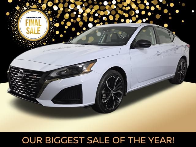 2025 Nissan Altima SR's photo