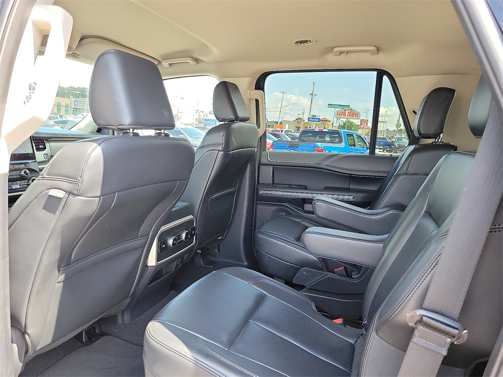 2024 Ford Expedition XLT photo 8