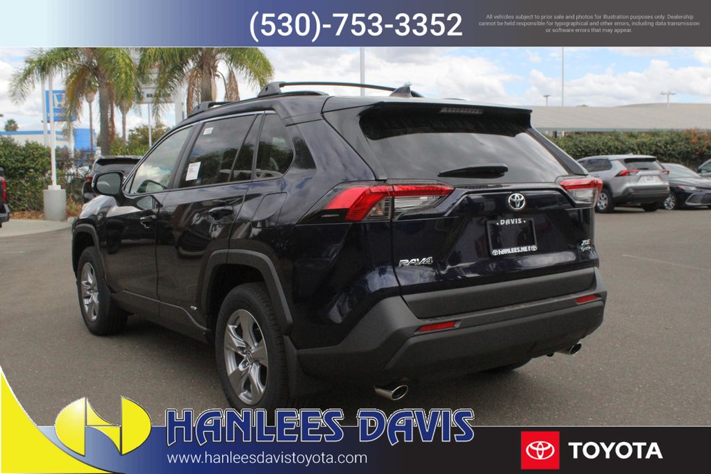 2025 Toyota RAV4 Hybrid XLE photo 8
