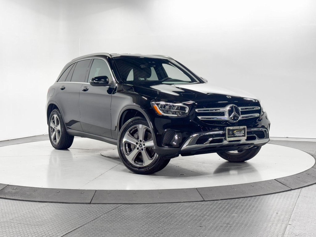 2022 Mercedes-Benz GLC GLC300's photo
