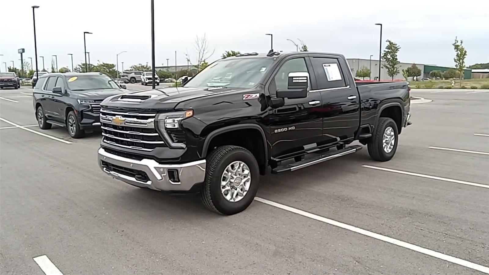2024 Chevrolet Silverado 2500HD LTZ photo 3