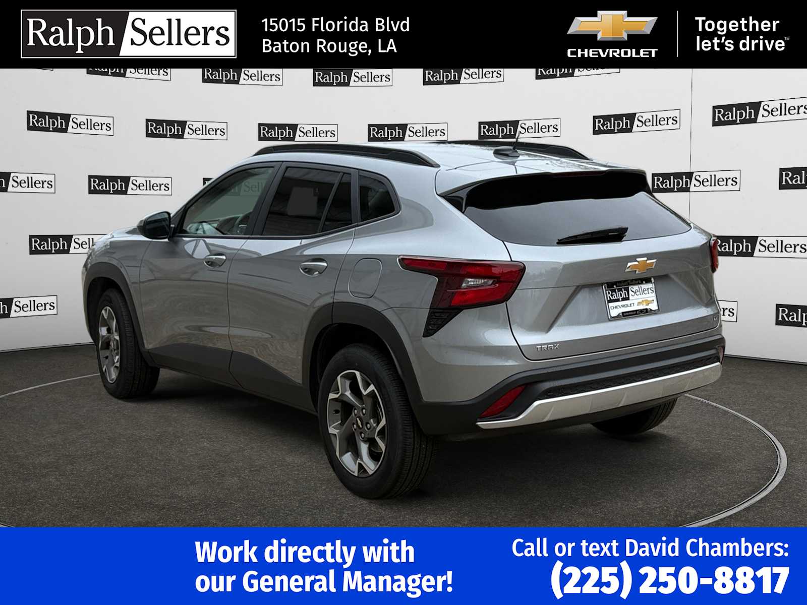 2025 Chevrolet Trax LT photo 4