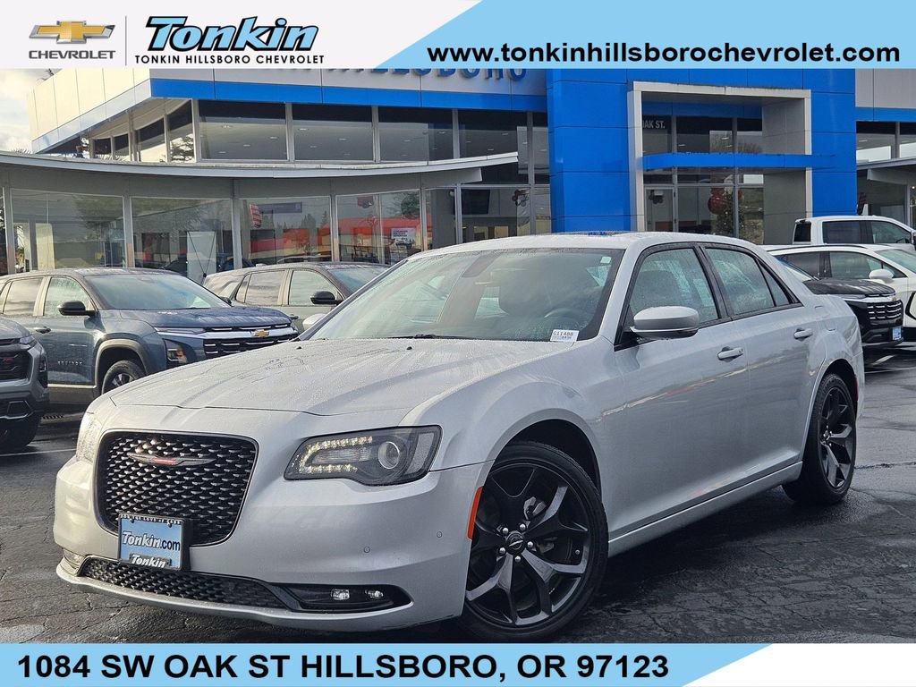 2023 Chrysler 300 S's photo