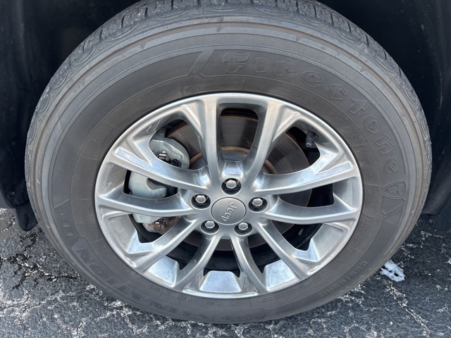 2021 Jeep Cherokee Latitude Lux photo 30