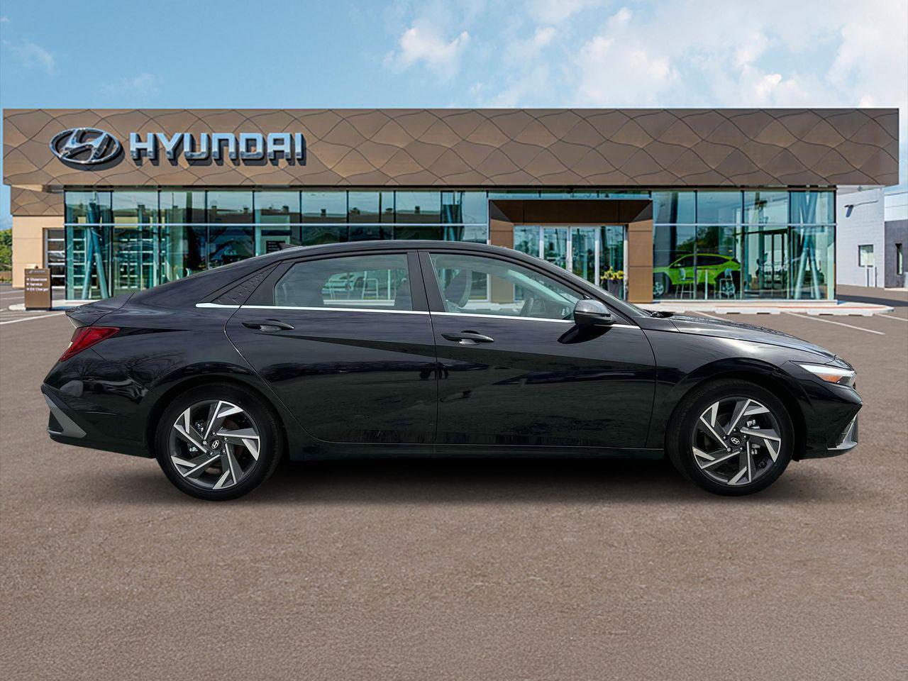 2025 Hyundai Elantra Hybrid Limited photo 6