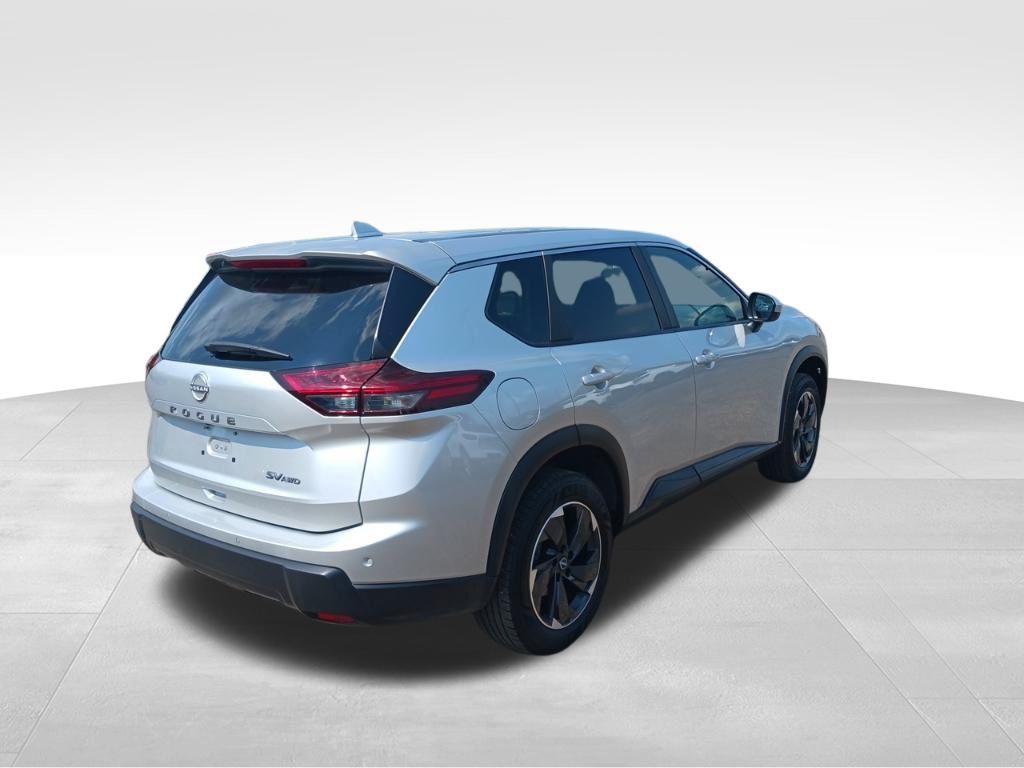 2024 Nissan Rogue SV photo 4