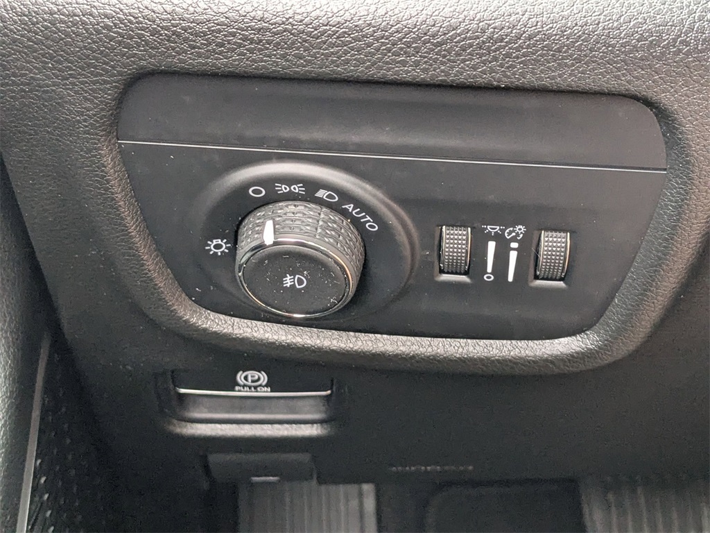 2021 Jeep Grand Cherokee Limited photo 12