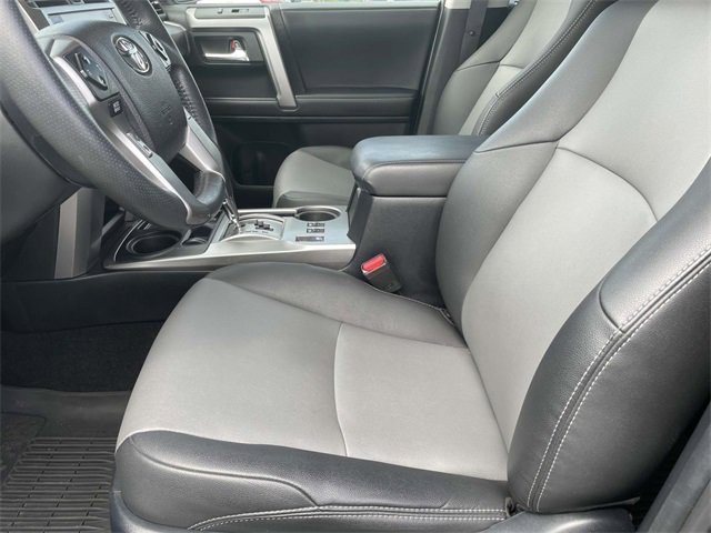 2022 Toyota 4Runner SR5 Premium photo 13
