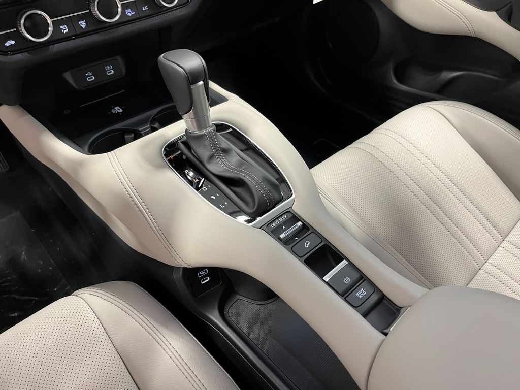 2026 Honda HR-V EX-L photo 21