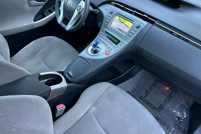 2015 Toyota Prius Three photo 15