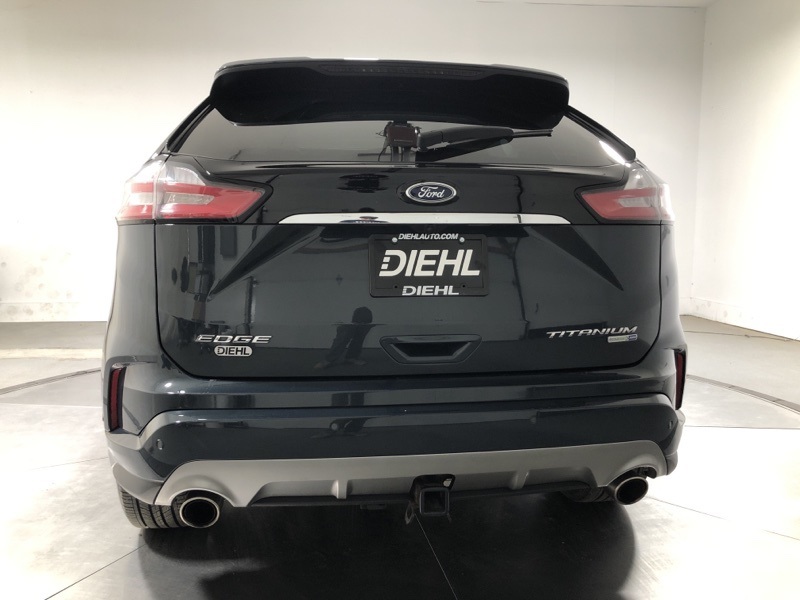 2019 Ford Edge Titanium photo 4