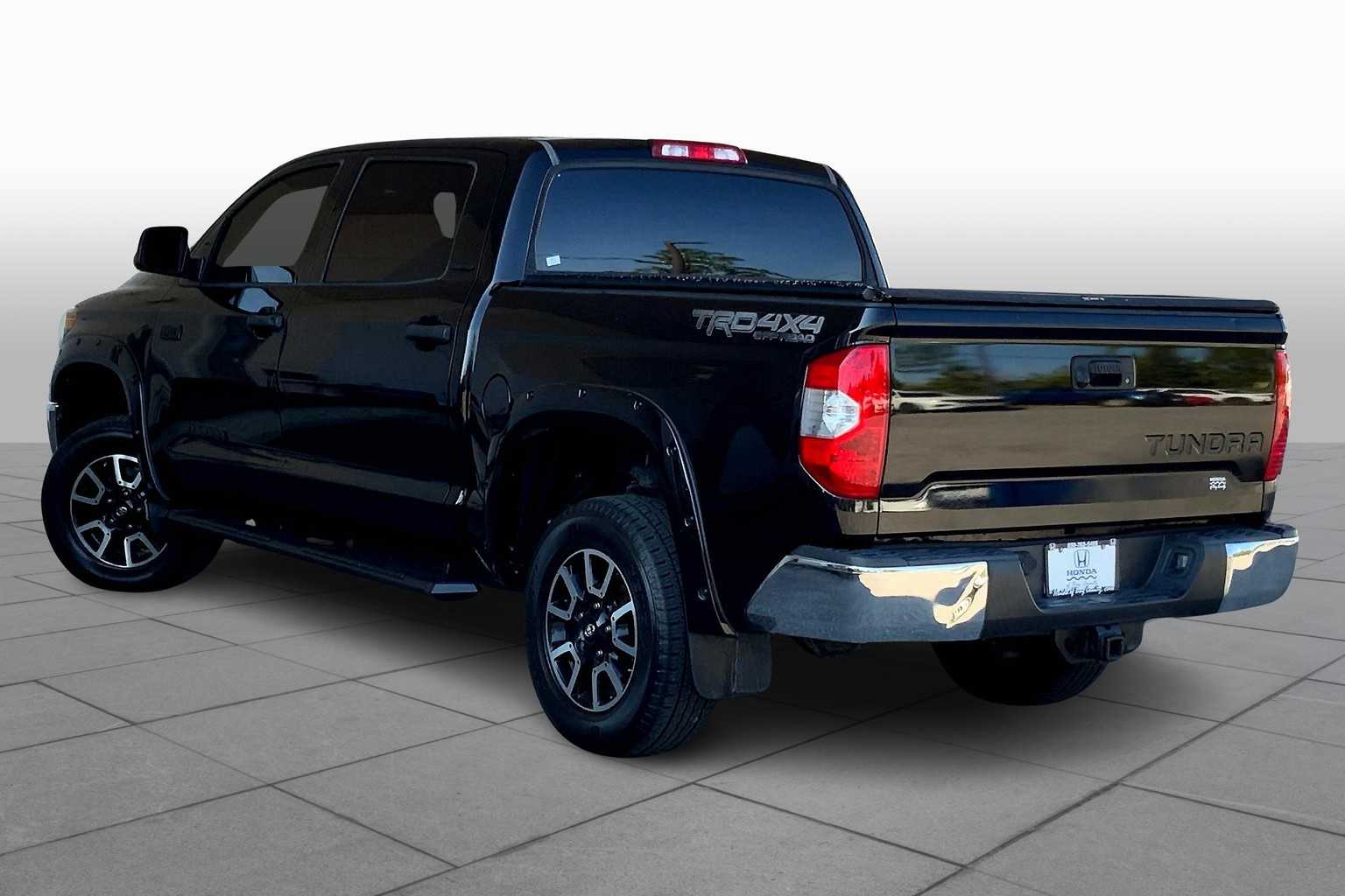 2018 Toyota Tundra Limited CrewMax photo 10