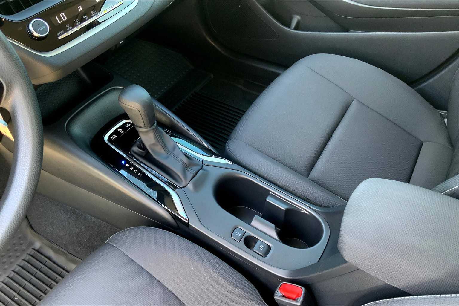 2024 Toyota Corolla Hybrid LE photo 15
