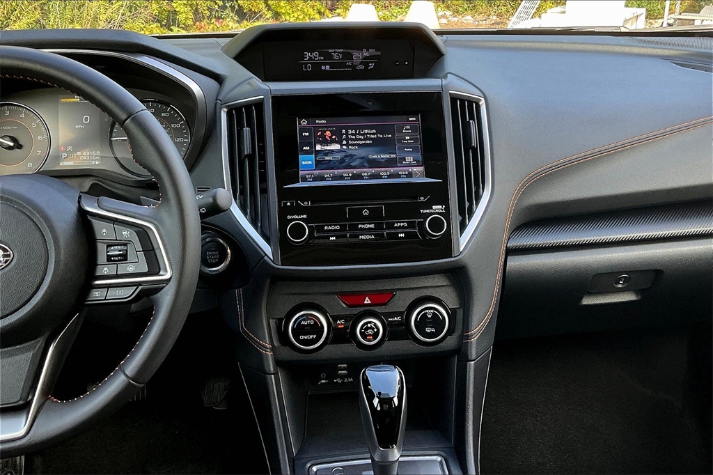2022 Subaru Crosstrek Premium photo 3