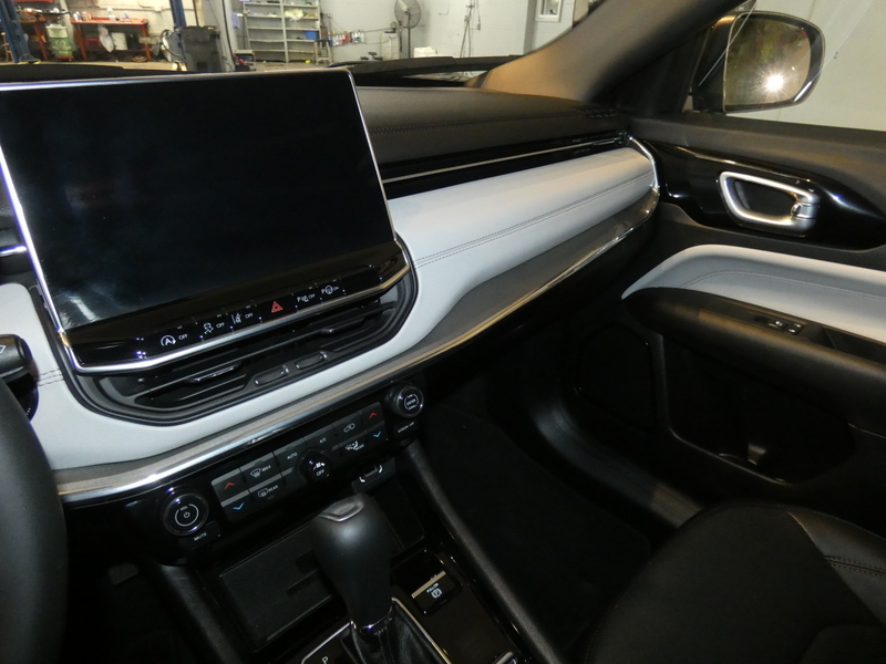 2024 Jeep Compass Limited photo 8