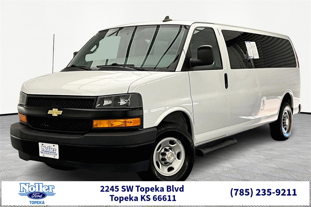 2022 Chevrolet Express Passenger LS's photo