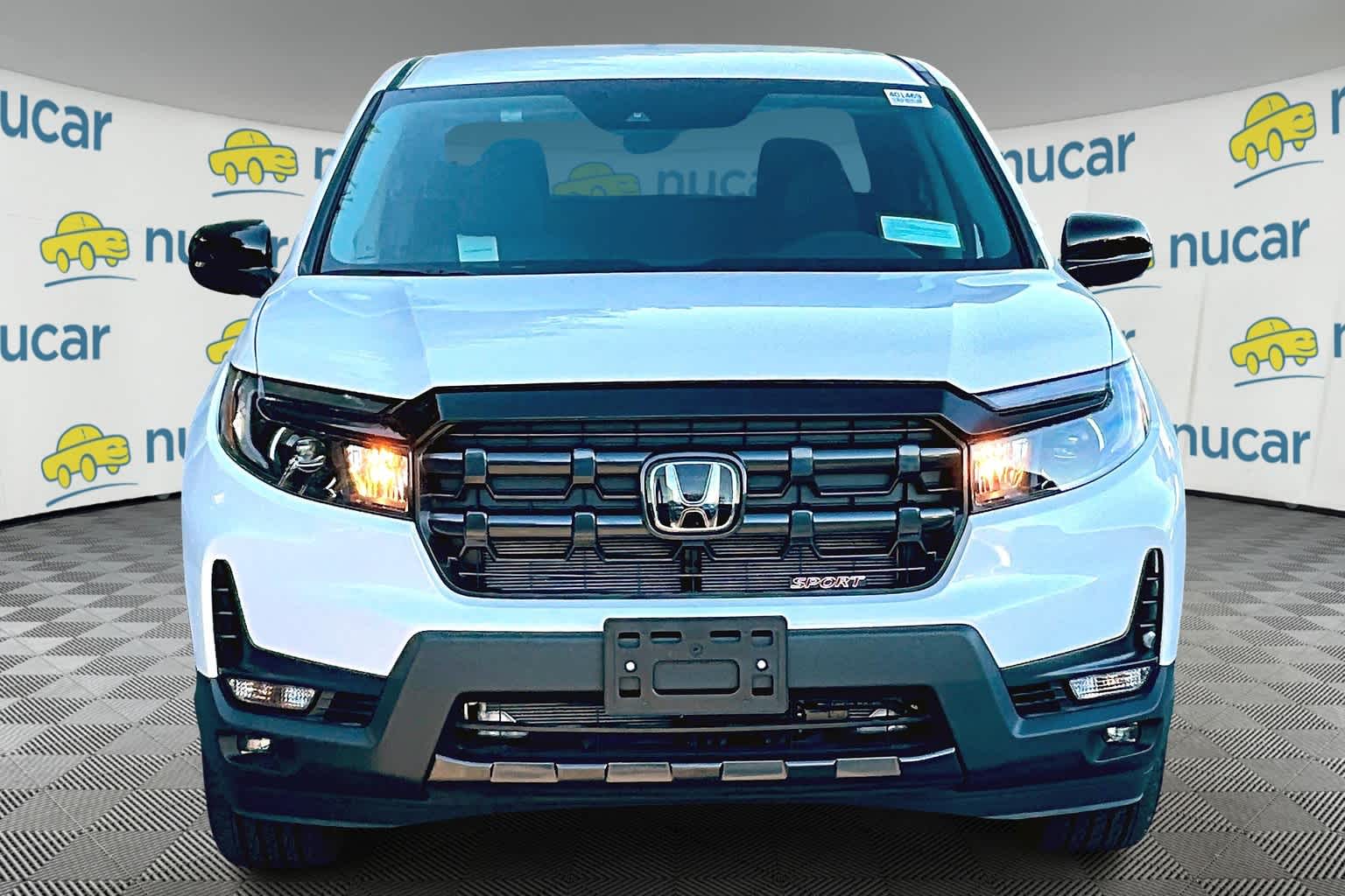 2024 Honda Ridgeline Sport photo 2