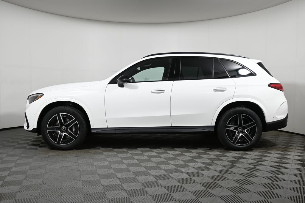 2025 Mercedes Benz GLC 300 4MATIC photo 2
