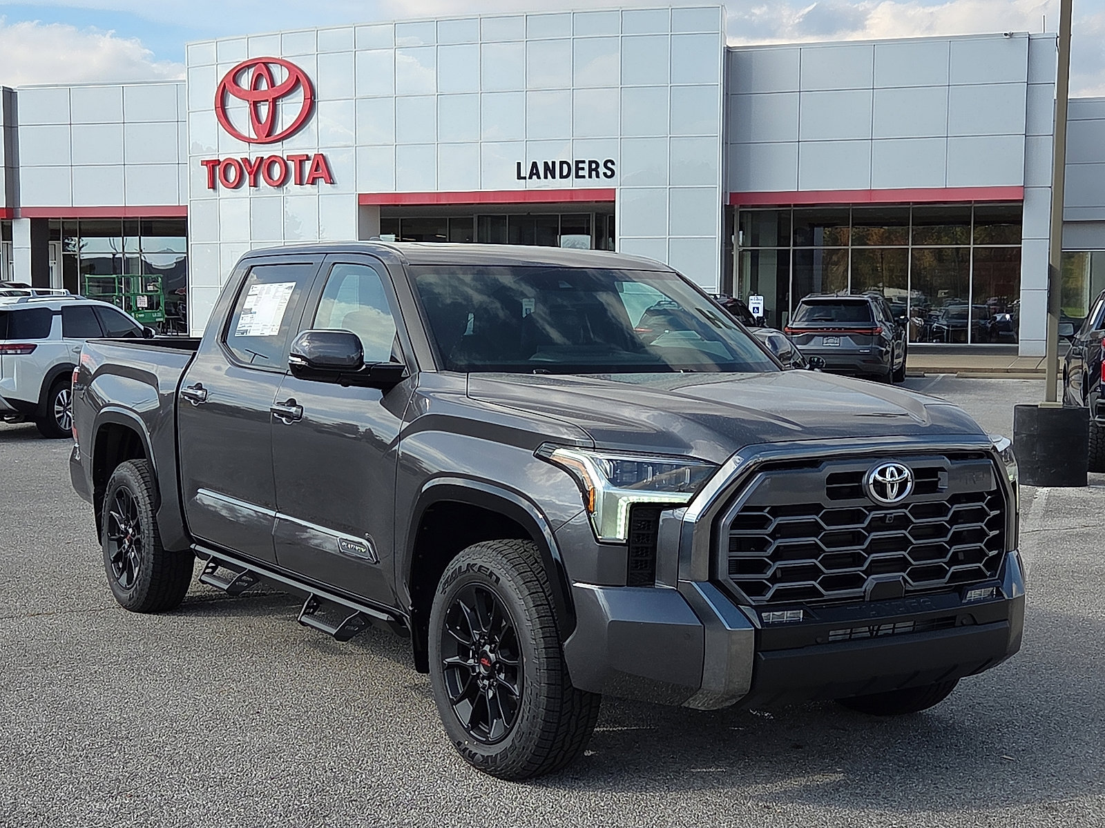 2026 Toyota Tundra Platinum's photo