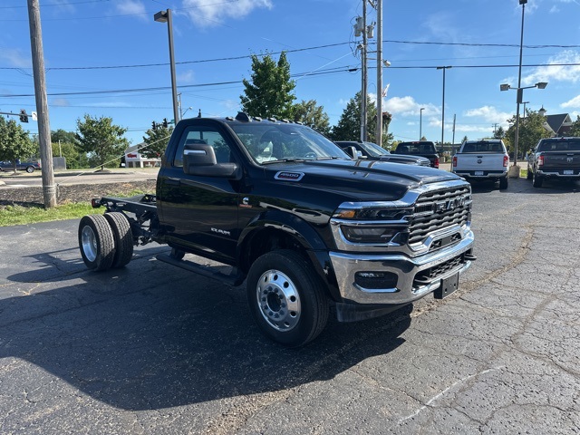 2025 Ram 4500 photo 2