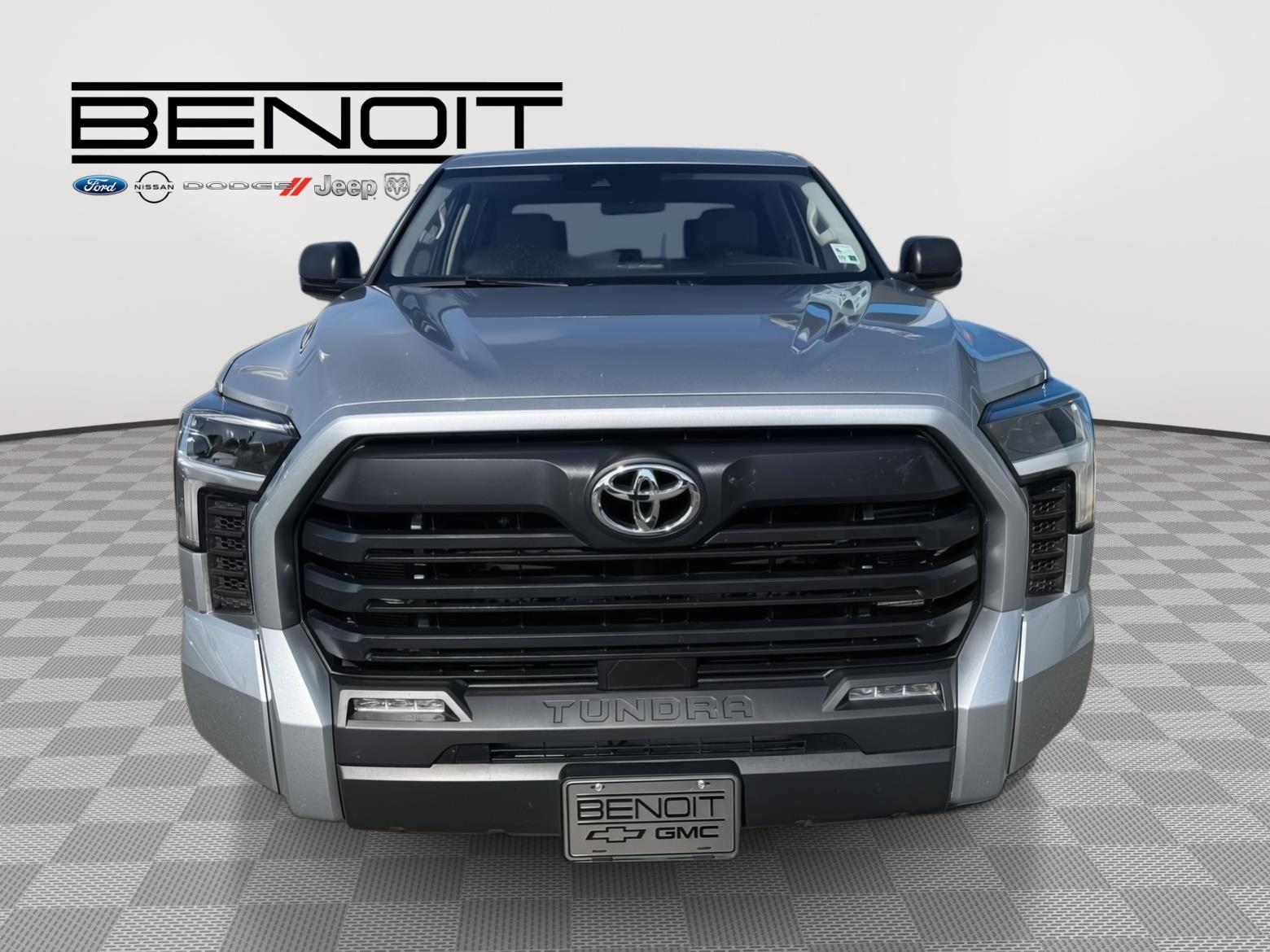2024 Toyota Tundra SR5 CrewMax photo 2