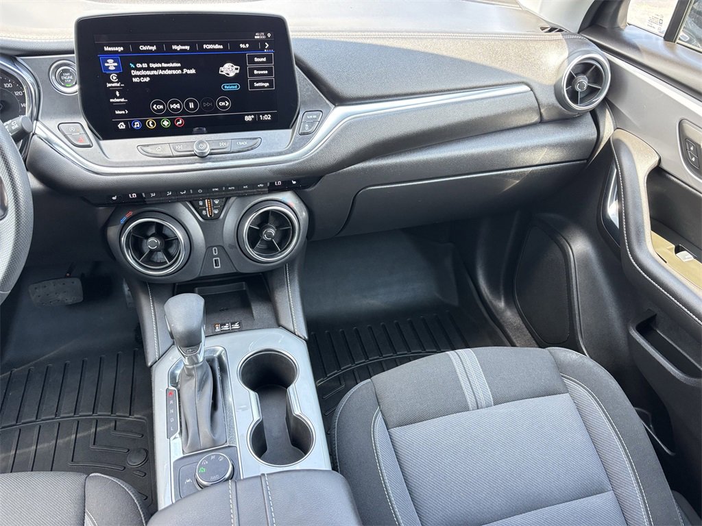 2025 Chevrolet Blazer 2LT photo 31