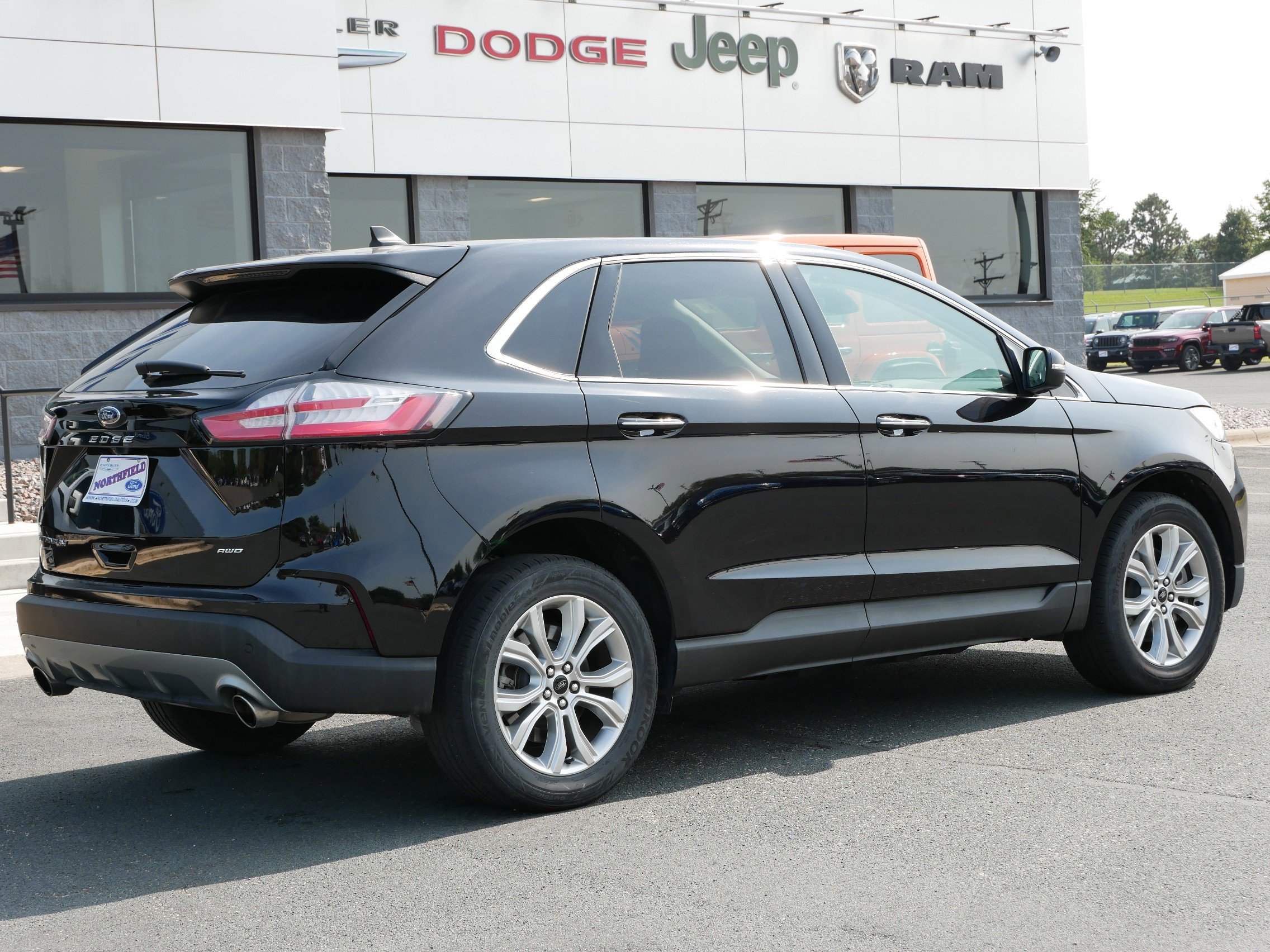 2024 Ford Edge Titanium photo 8