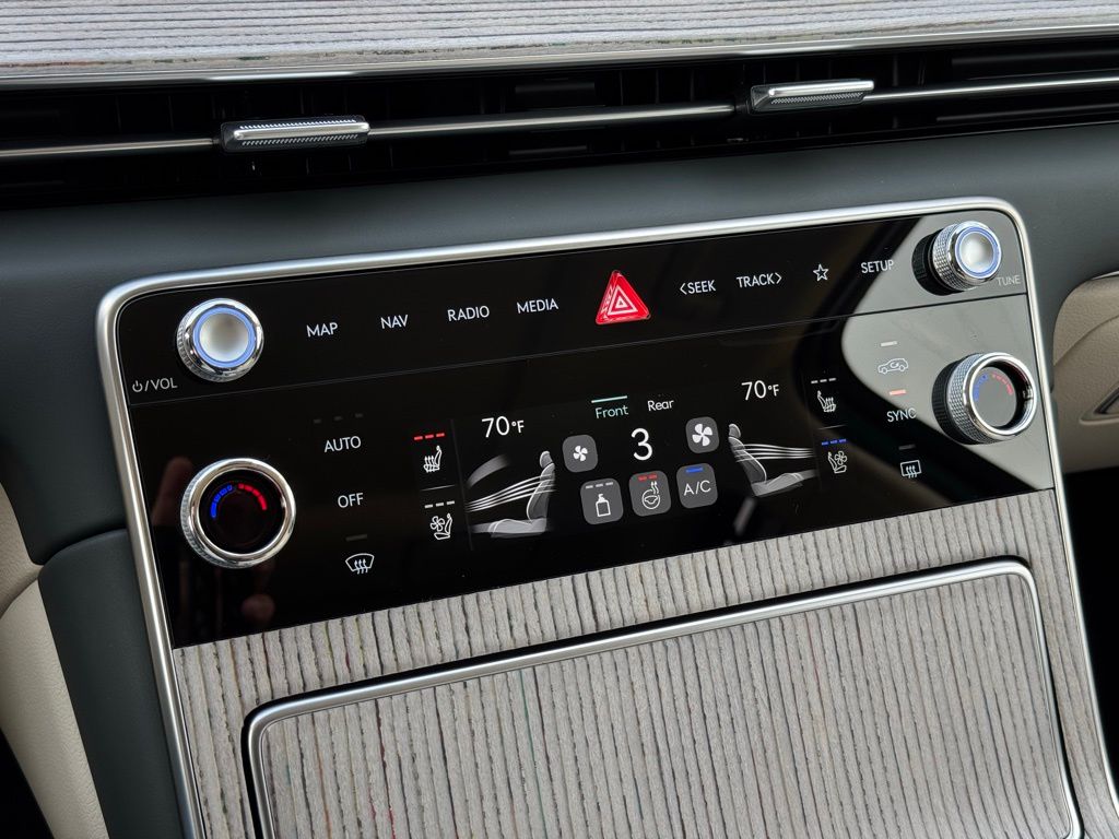 2025 Genesis GV80 3.5T Prestige photo 32