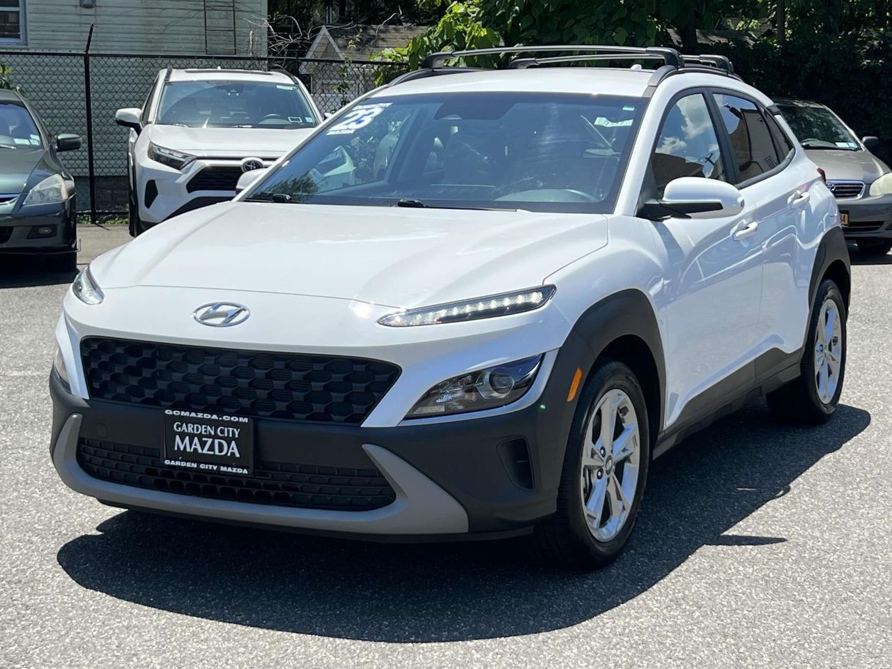 2023 Hyundai Kona SEL photo 2