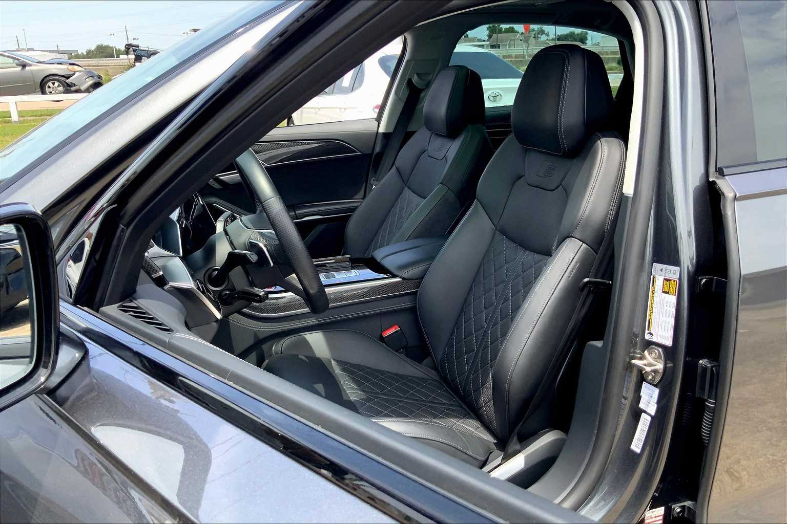 2022 Audi S8 4.0T Quattro photo 7