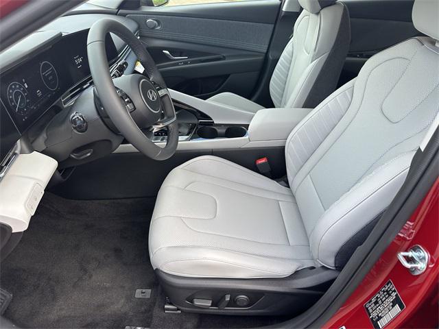 2025 Hyundai Elantra Hybrid Limited photo 9