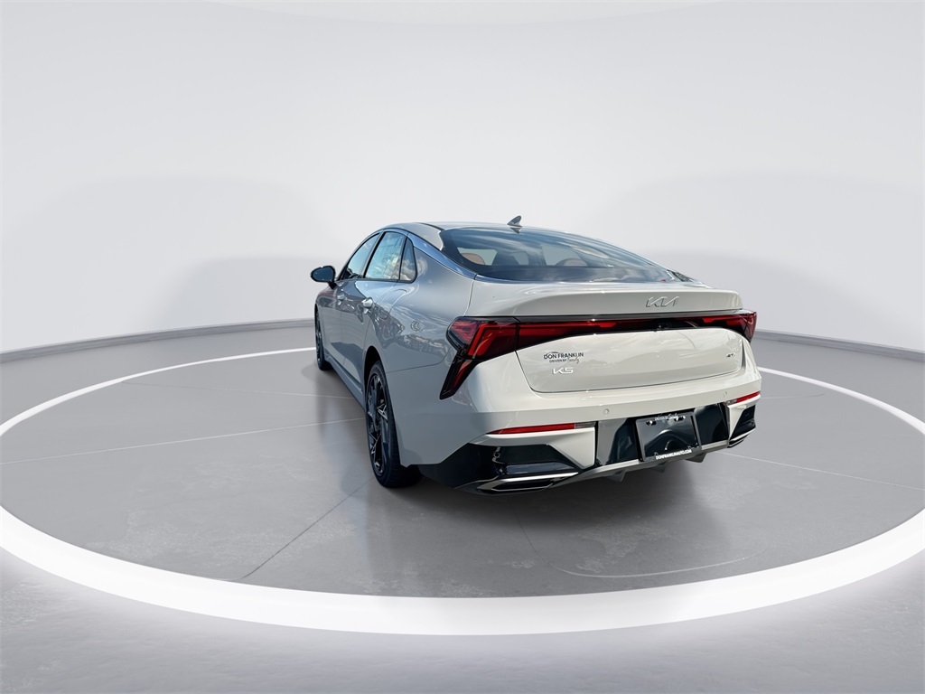 2026 Kia K5 GT-Line photo 6