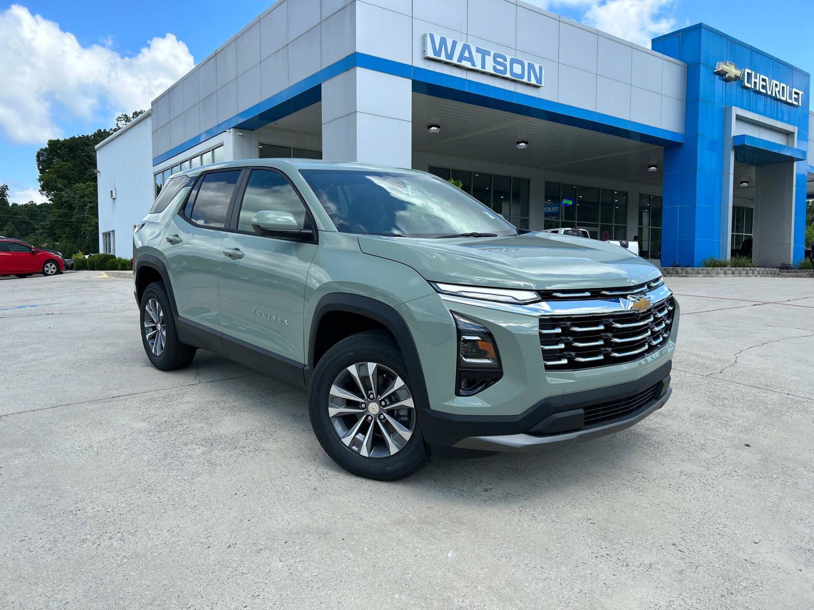 2026 Chevrolet Equinox LT photo 2