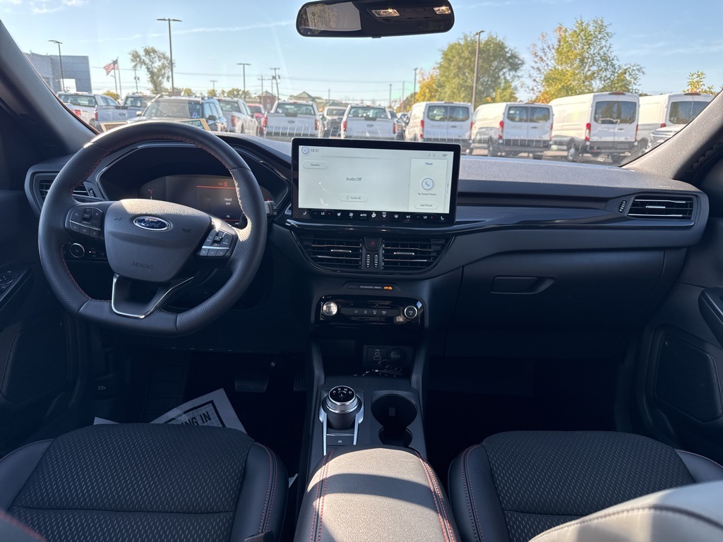 2025 Ford Escape ST-Line Select photo 2