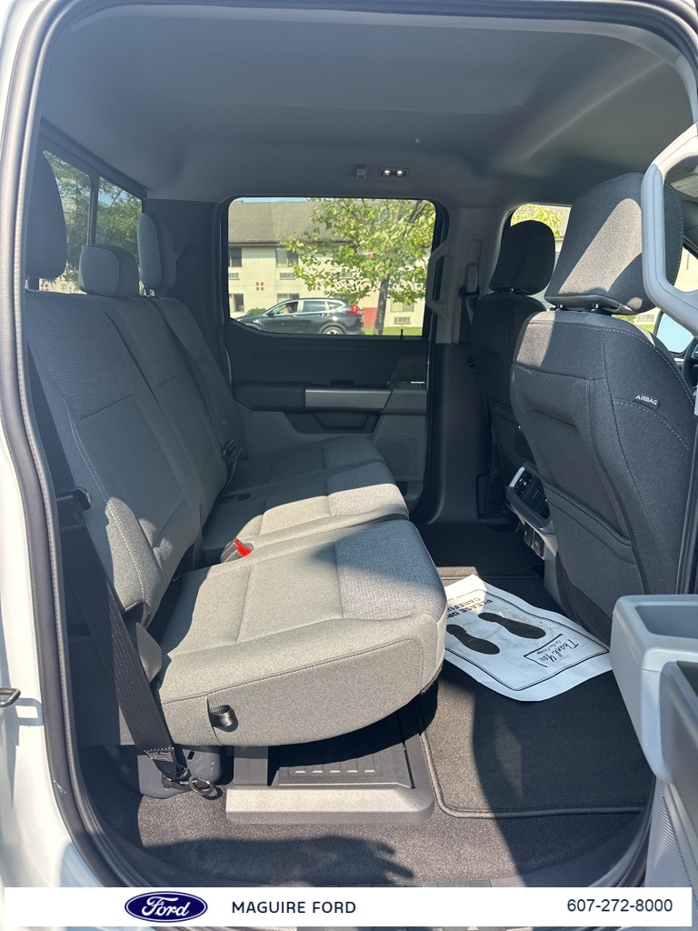 2025 Ford F-150 XLT photo 2