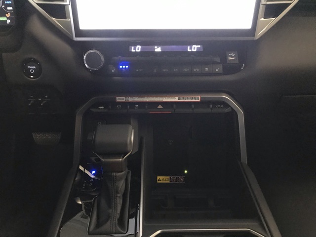 2025 Toyota Tundra Limited CrewMax photo 15