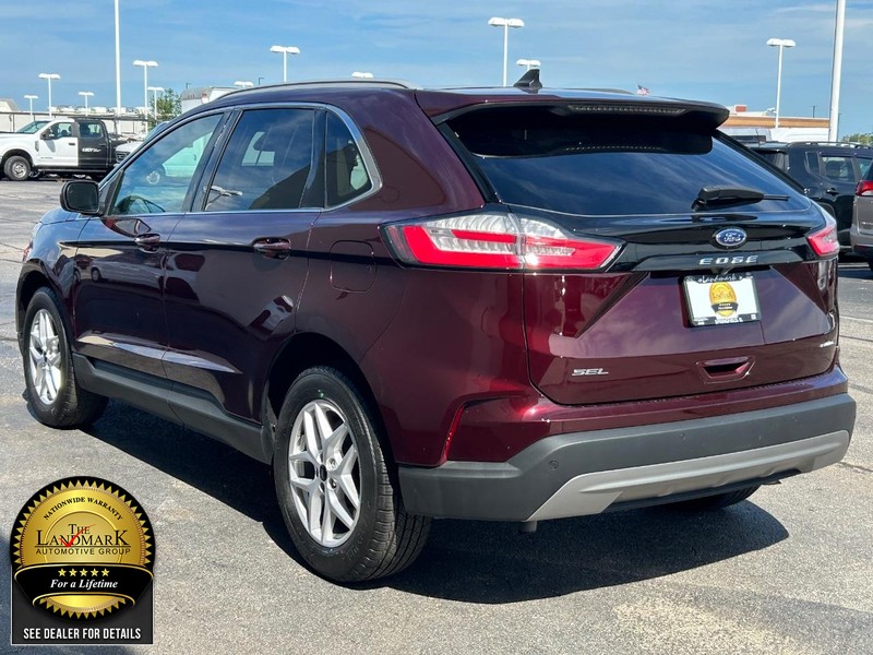 2023 Ford Edge SEL photo 2
