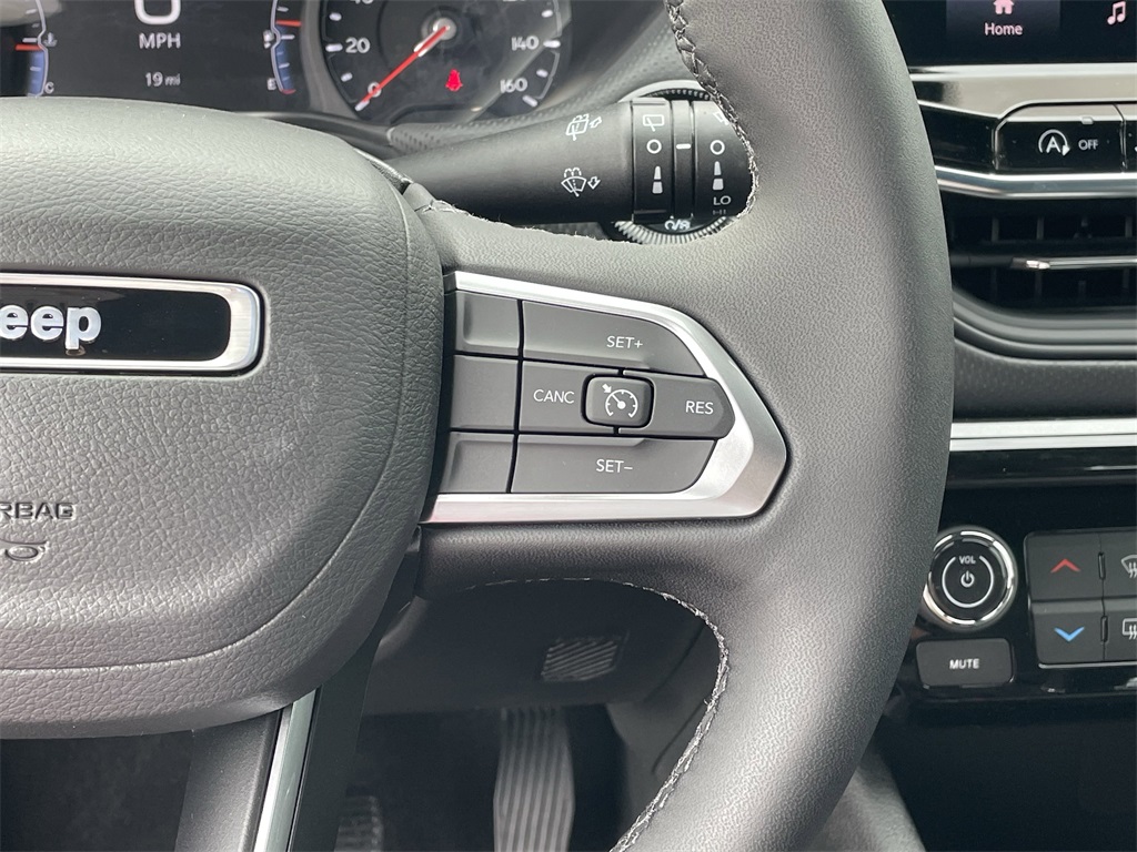 2025 Jeep Compass Latitude photo 22