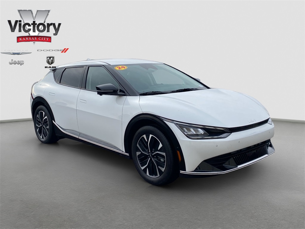 2024 Kia EV6 Wind's photo