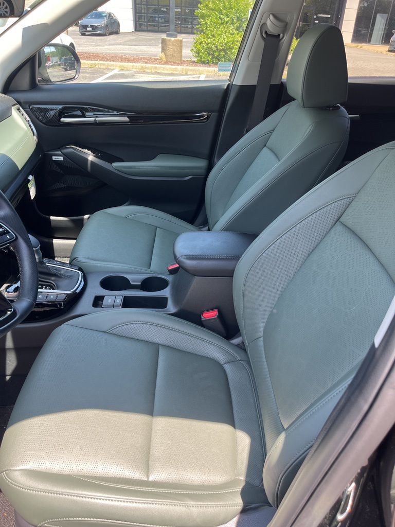 2024 Kia Seltos SX photo 9