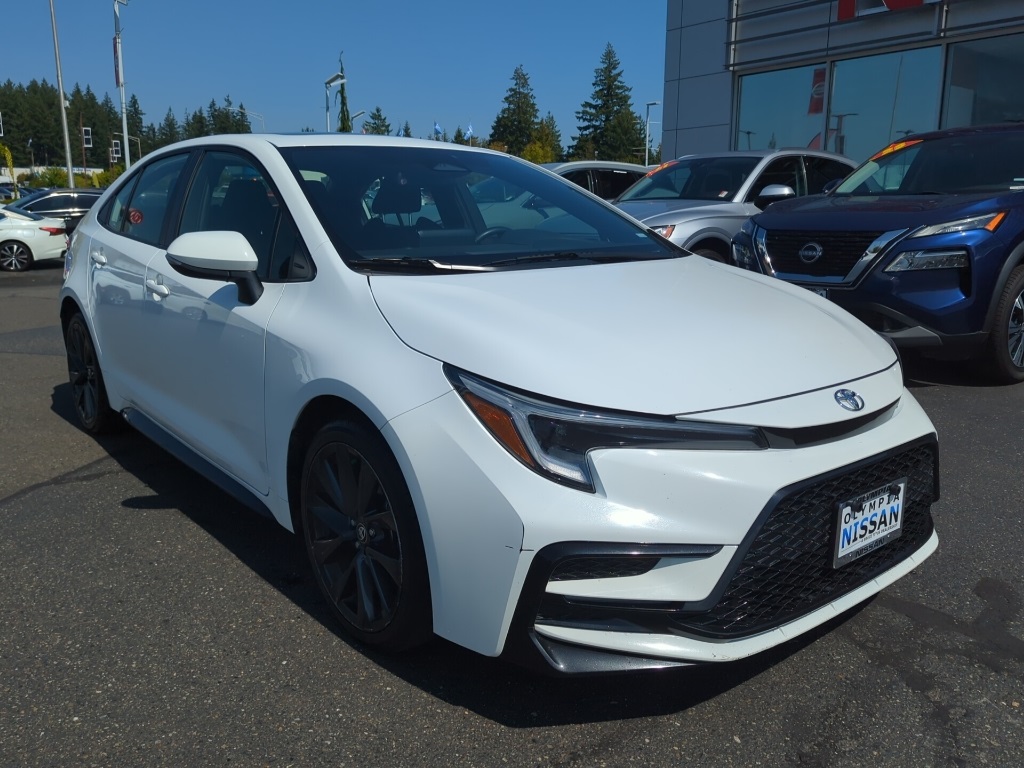 2024 Toyota Corolla SE Premium photo 2