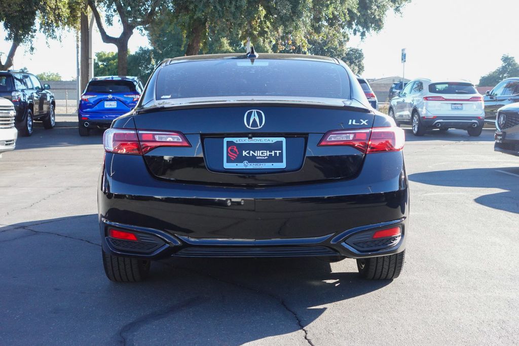 2017 Acura ILX Technology Plus A-Spec photo 6