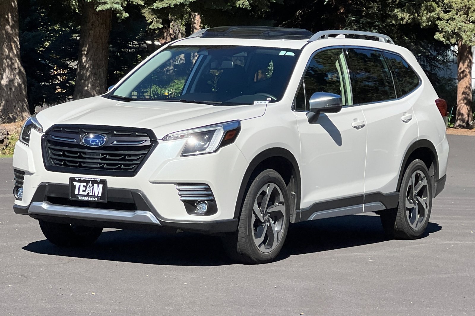 2023 Subaru Forester Touring photo 8